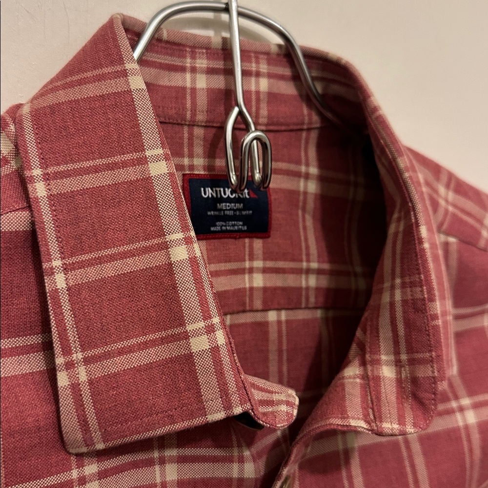 UNTUCKit (M) - Picture 3 of 15